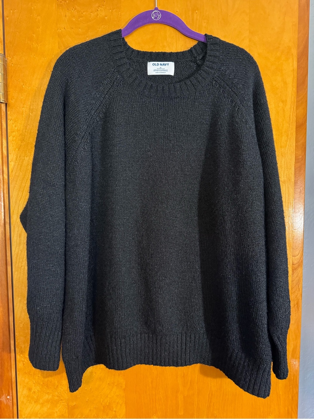 Old Navy Women’s Black Crewneck Pullover Sweater